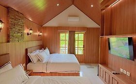 Calma La Barka Resort By Raminten